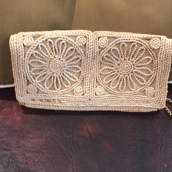 Mister Ernest detailed woven purse with gold strap - Picture 2 of 4